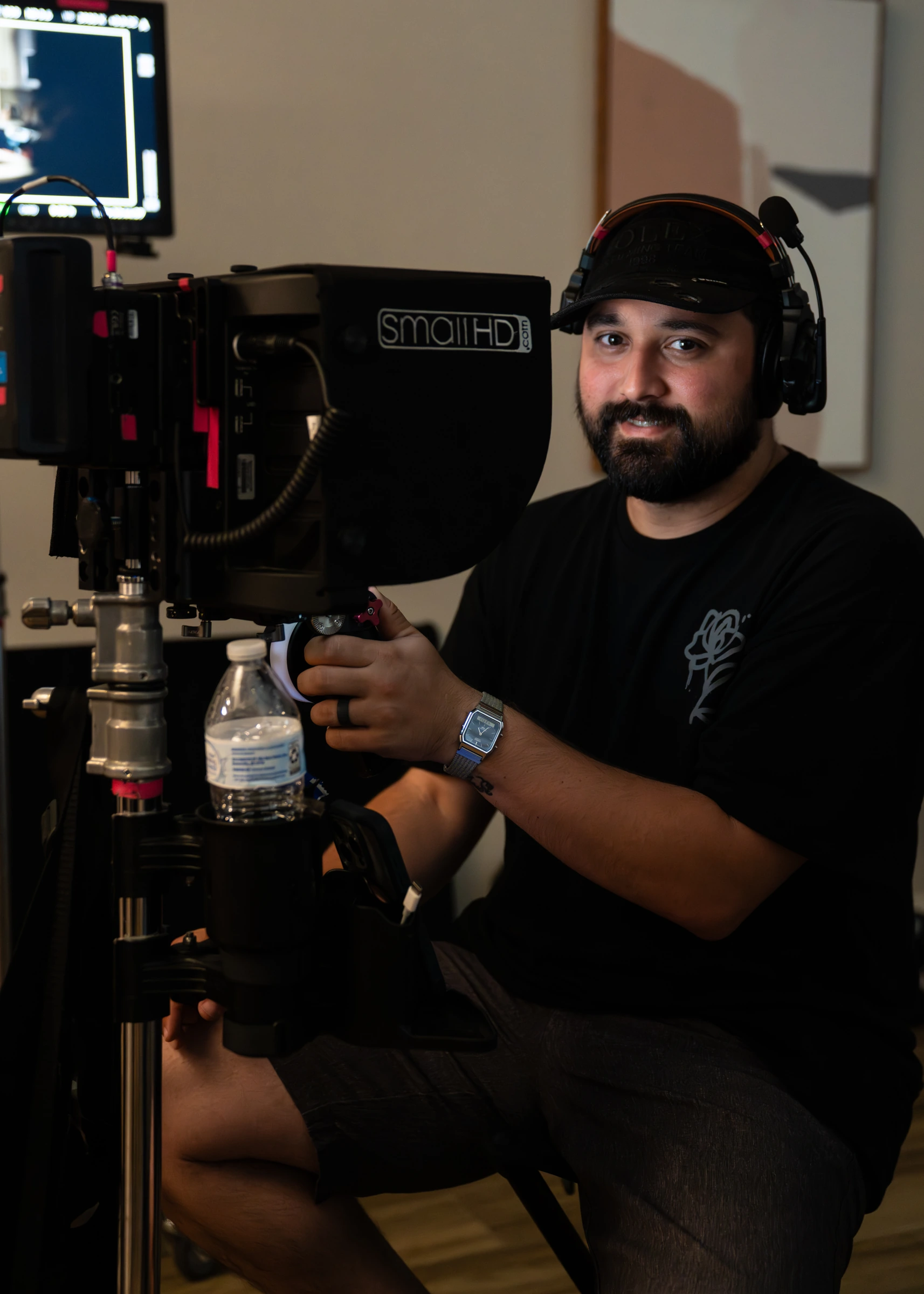 Carlos Neuma Gutiérrez at the camera monitor